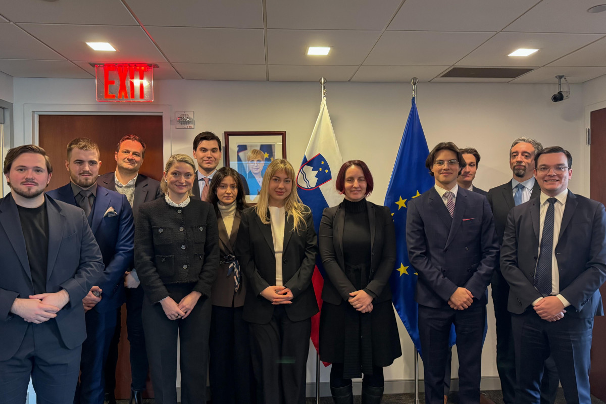 0eb84369 4a04 4de0 93b8 3e6a445f7833